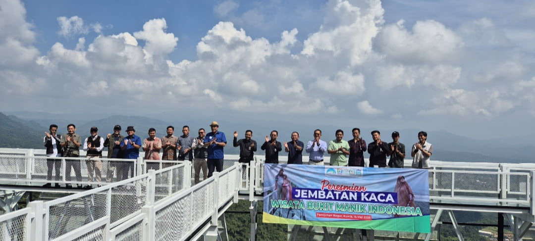 Jembatan Kaca